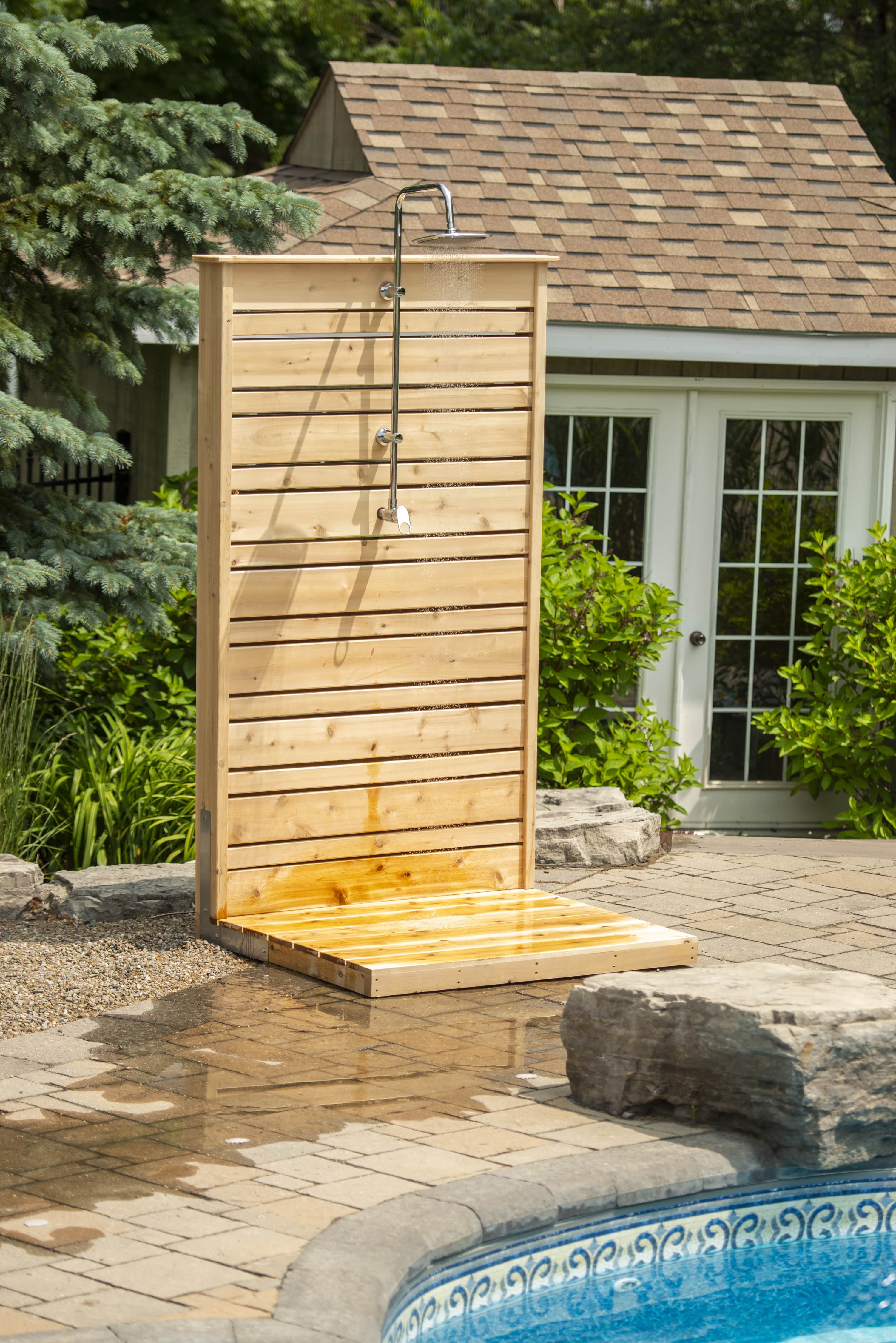 Dundalk CT Savannah Standing Shower - White Cedar