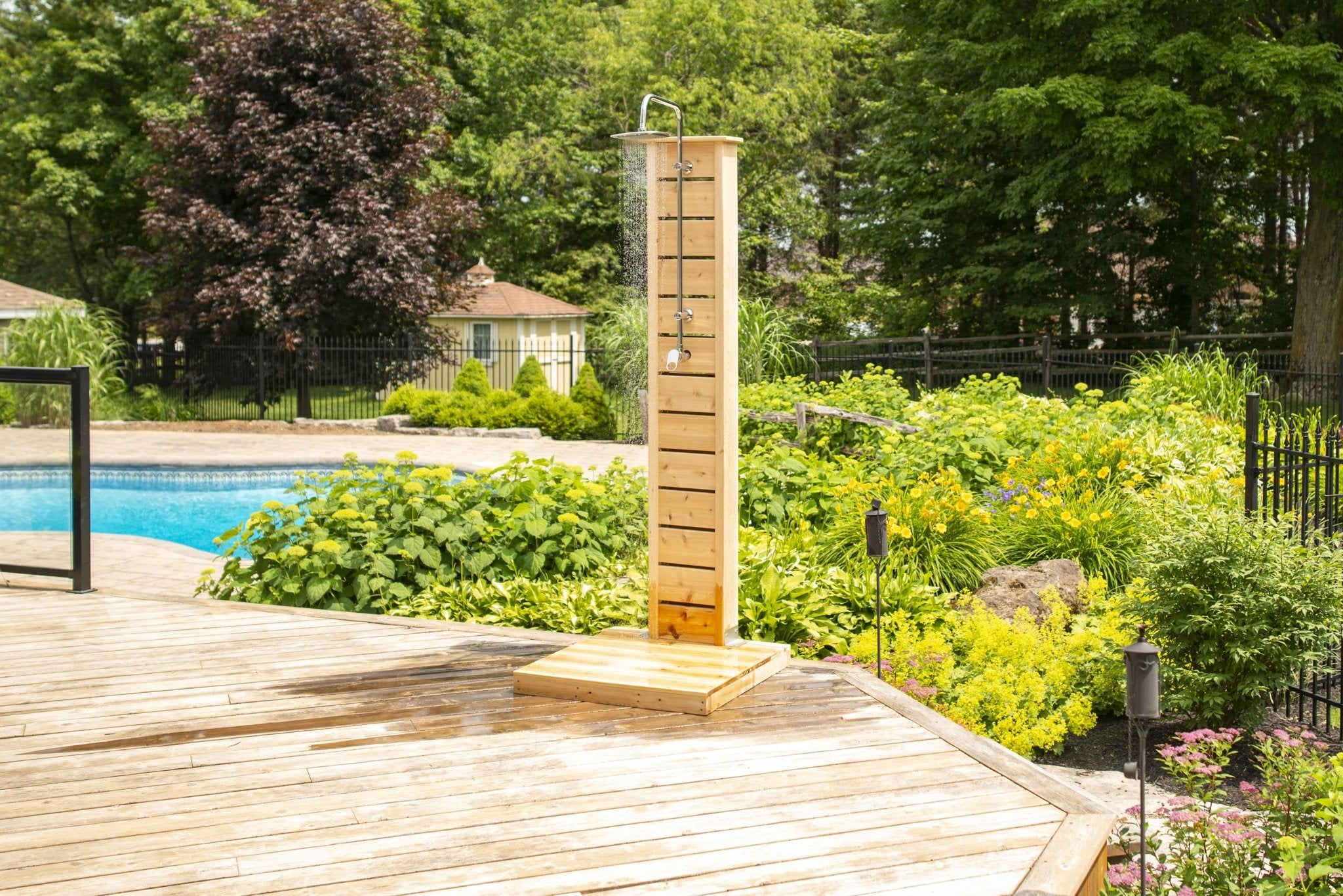 Dundalk CT Sierra Pillar Shower - White Cedar - Saunas King